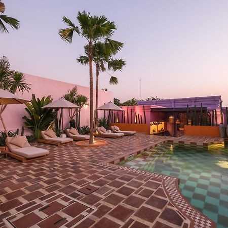 El Barrio Boutique Hotel & Bar Canggu Exteriör bild